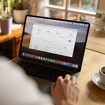 玩偶姐姐_2022vlog 透明网状连体衣